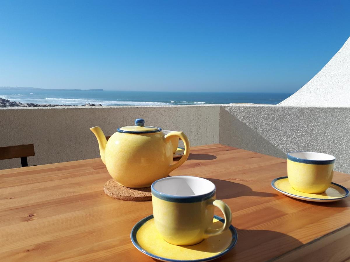 Maresia - Beachfront Peniche Apartment Bagian luar foto